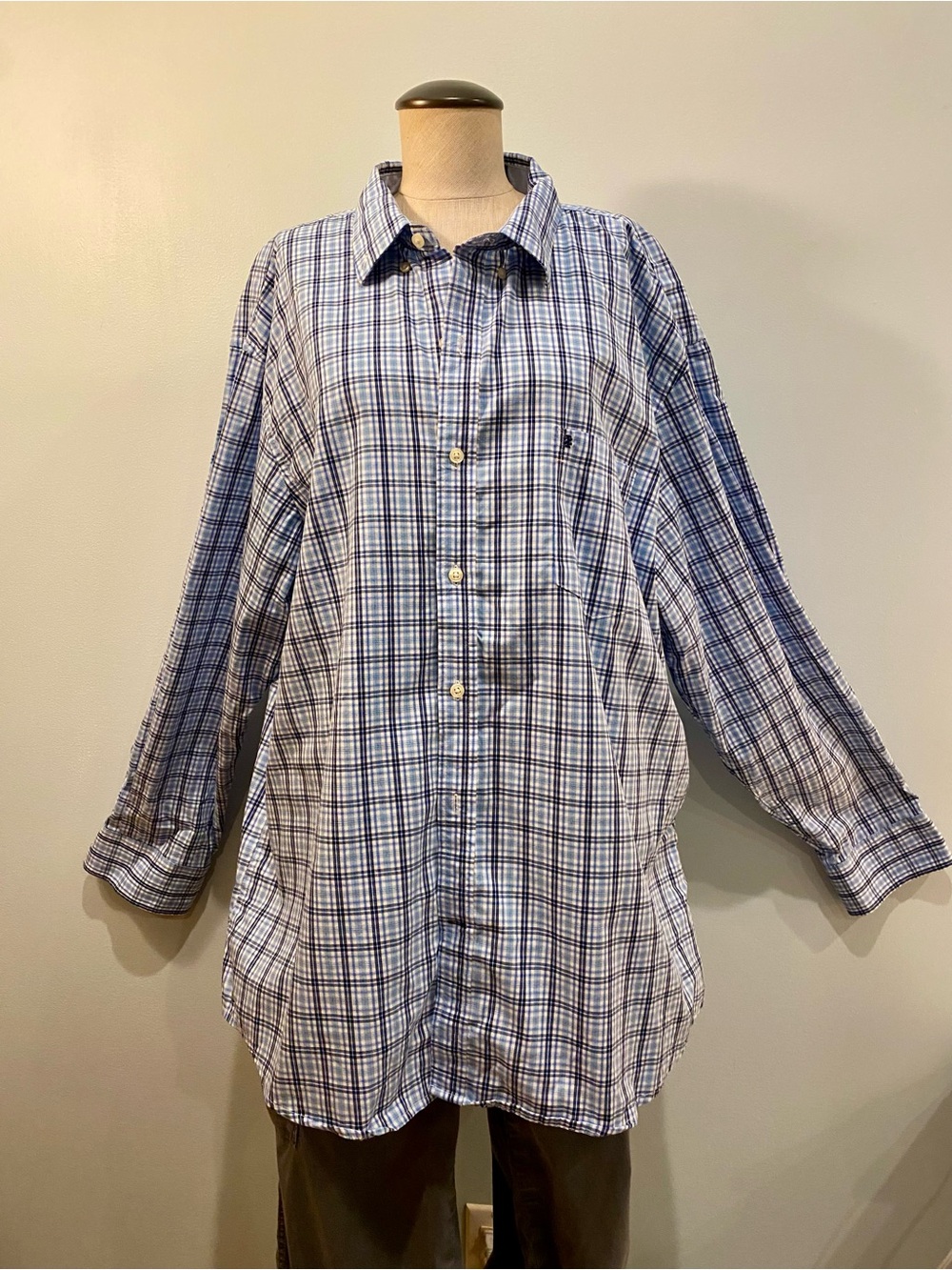 Izod Men Blue and White Plaid Button Down Shirt. Size XXL